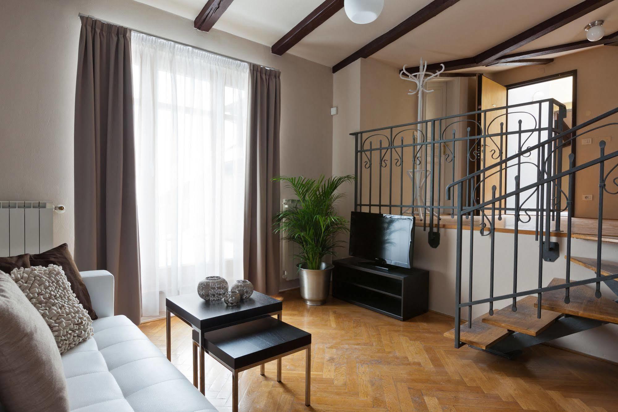 Prague Holiday Apartments Экстерьер фото