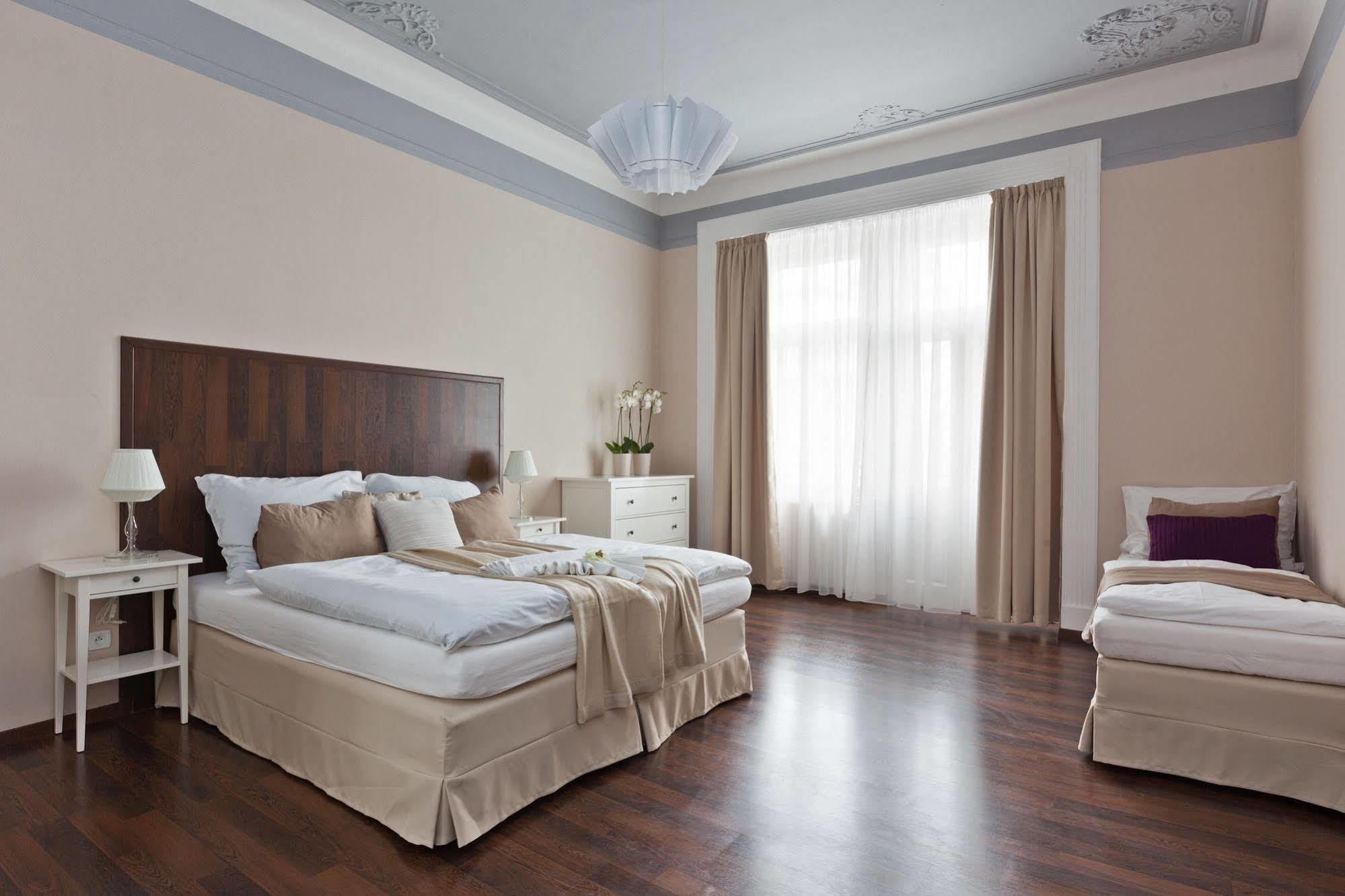 Prague Holiday Apartments Экстерьер фото